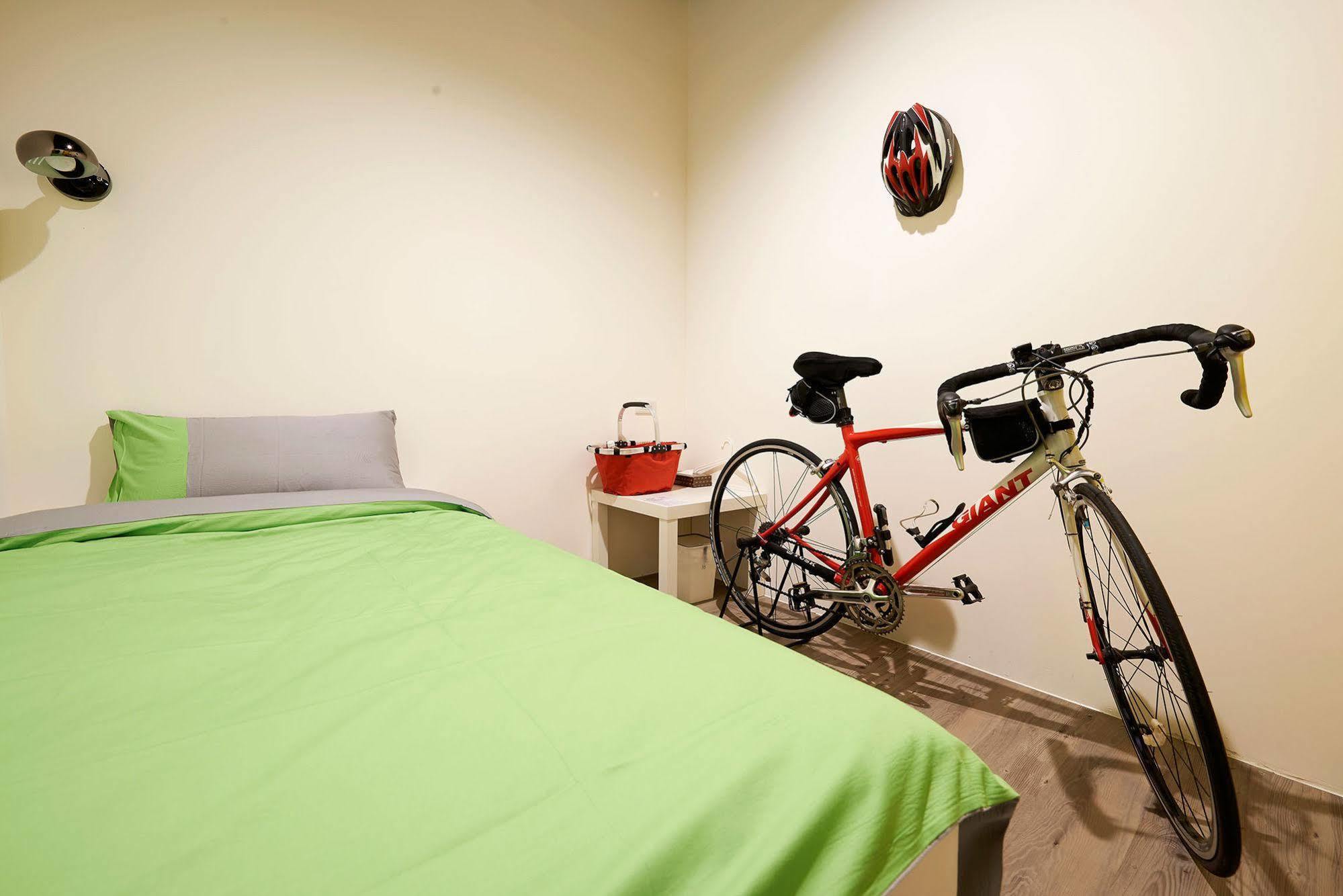 Ease Single Inn Taichung Exterior foto