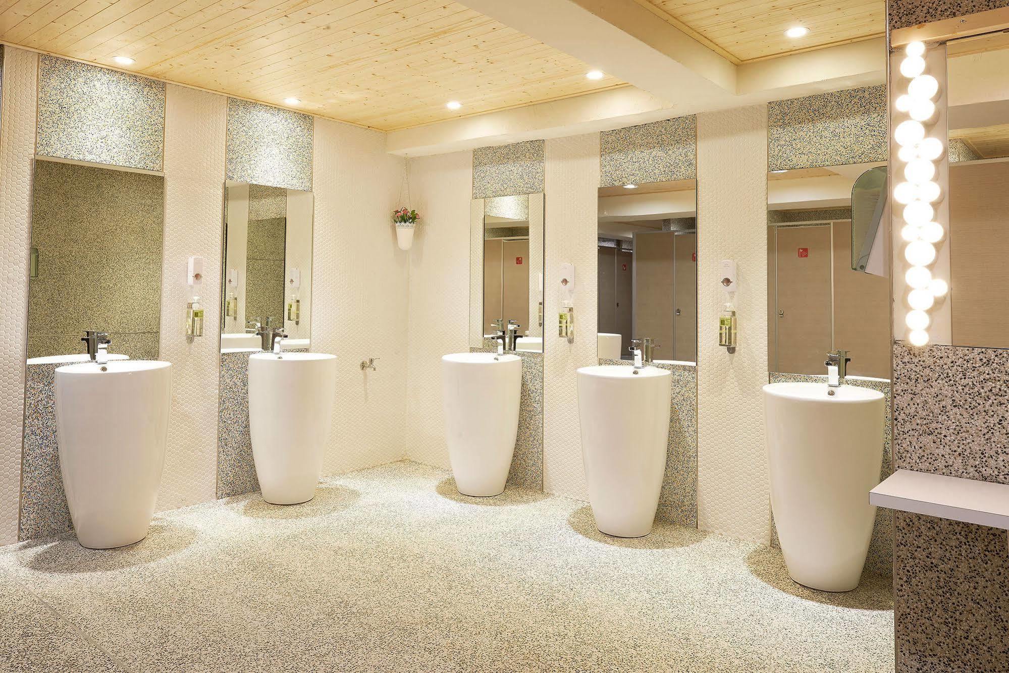 Ease Single Inn Taichung Exterior foto